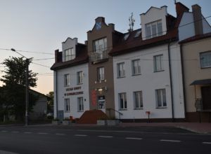 Budynek Urzędu Miasta i Gminy w Gowarczowie