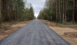 Więcej o: Ostatnia droga powiatowa piaszczysta w Gminie Gowarczów doczekała się asfaltu