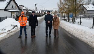 Więcej o: Odbiór wyremontowanej drogi powiatowej w Rudzie Białaczowskiej